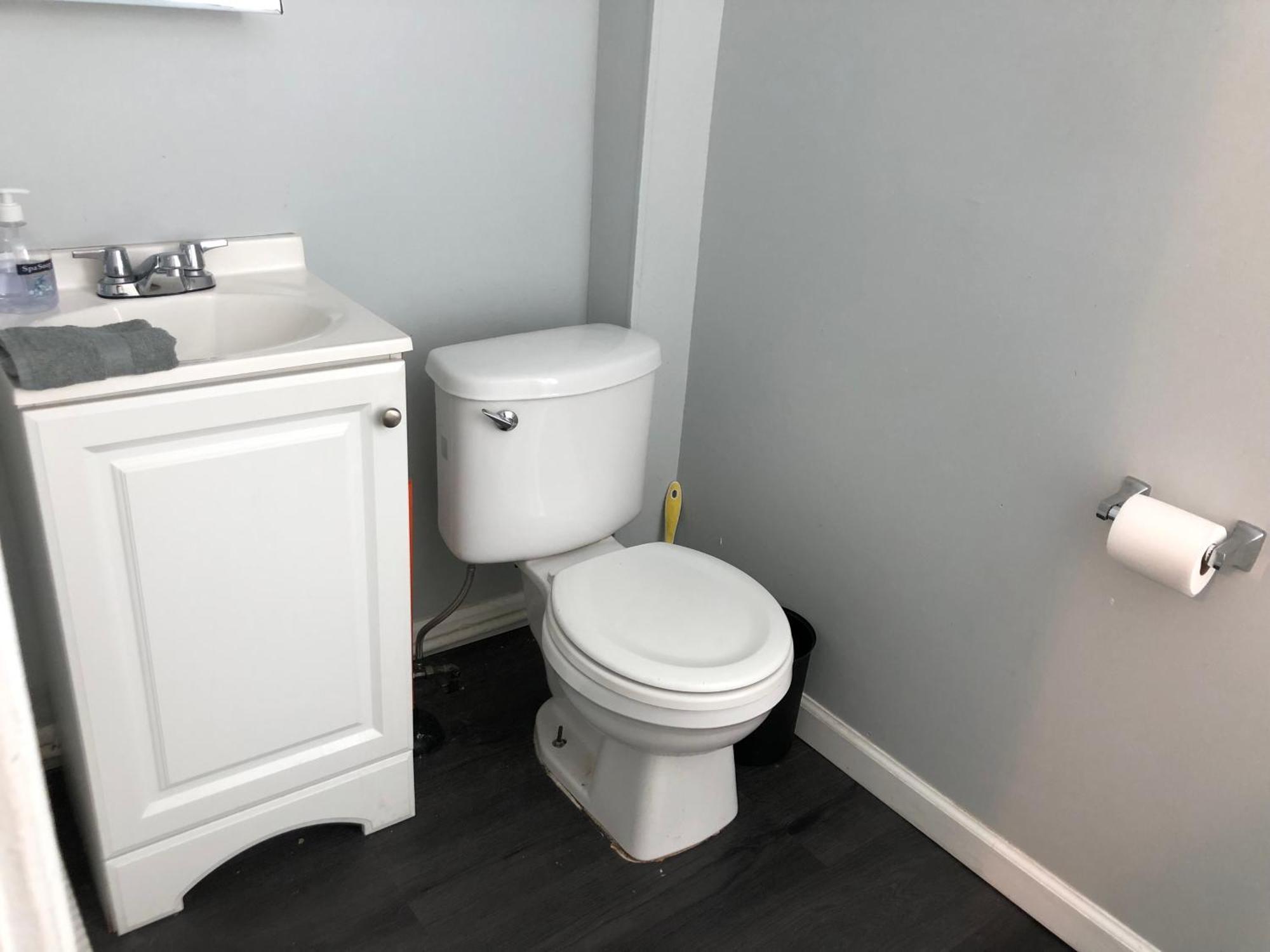 Private 2-Bedroom With Free Parking And Direct Bus To Nyc Manhattan Only 2 Blocks Away Linden Extérieur photo